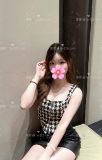 美甲沙龍裡的清純美容師❤️嵐嵐：159/D/46/24歲