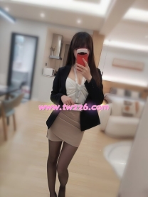 老闆助理🔅珊妮：165/C/48/25歲